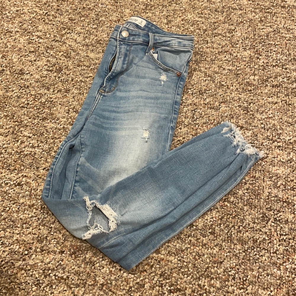 Abercrombie & Fitch Distressed Skinny Jeans